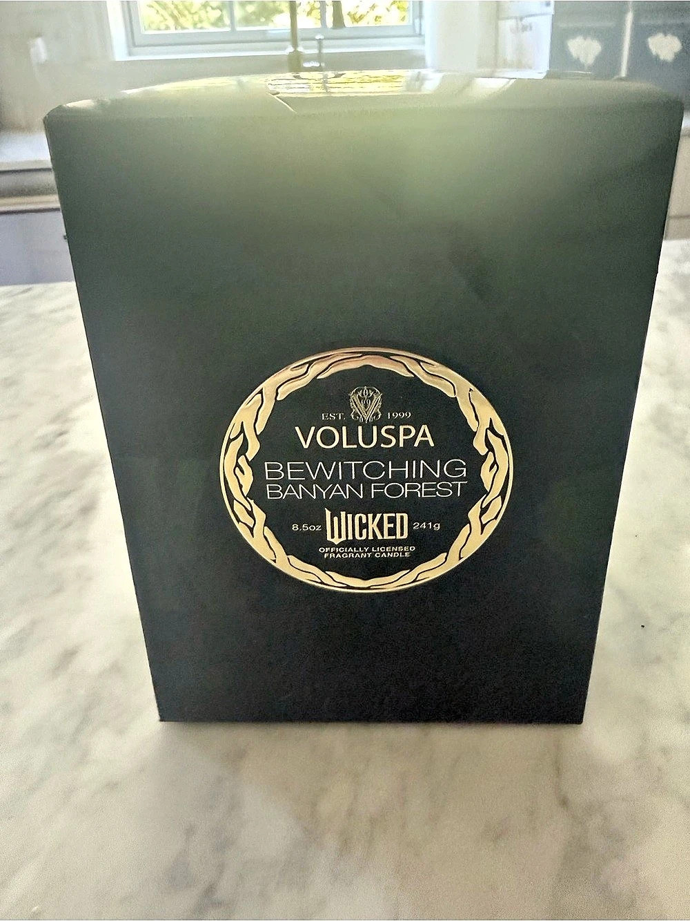 VOLUSPA Bewitching Banyan Forest Wicked Candle in Green NWT
